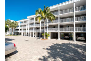 2265 W Gulf Dr, Sanibel, FL 33957, Sold 05/31/22