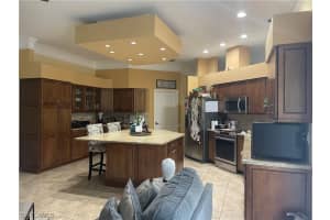 10261 Regent Cir, Naples, FL 34109, Sold 08/04/22