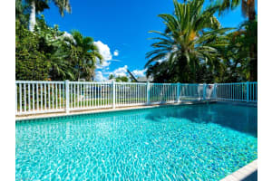 1560 Royal Poinciana Dr, Sanibel, FL 33957, Sold 05/20/22