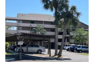 2069 W Lakeview Blvd #5, North Fort Myers, FL 33903, Sold 04/15/22