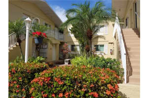8148 Country Rd, Fort Myers, FL 33919, Sold 04/29/22