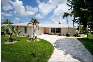 107 Sw 58th Ter, Cape Coral