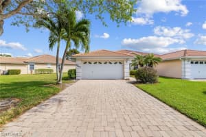 7807 Berkshire Pines Dr, Naples, FL 34104, Sold 05/27/22