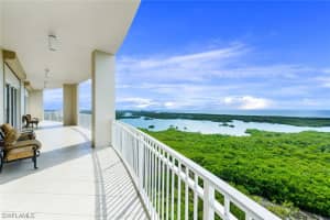 1001 Arbor Lake Dr, Naples, FL 34110, Sold 05/03/22