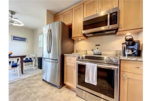 601 Periwinkle Way d5, Sanibel, FL 33957, Sold 05/09/22