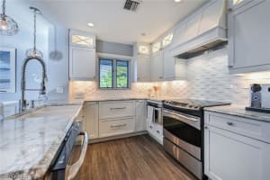 1546 Oyster Catcher Point, Naples, FL 34105, Sold 04/22/22