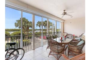 435 Dockside Dr, Naples, FL 34110, Sold 05/16/22