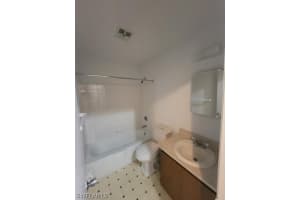 3372 Yukon Cir Apt 4, Fort Myers, FL 33907, Sold 04/29/22