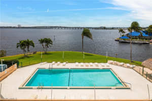 4280 SE 20th Pl APT 505, Cape Coral, FL 33904, Sold 04/29/22