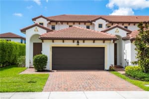7852 Bristol Cir, Naples, FL 34120, Sold 05/03/22