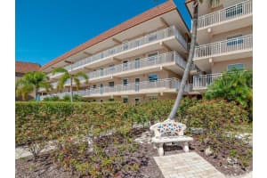 1200 Edington Pl, Marco Island, FL 34145, Sold 05/13/22
