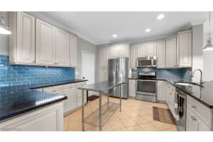9707 Roundstone Cir, Fort Myers, FL 33967, Sold 06/07/22