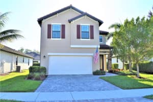 9227 Shadow Oak Ln, Naples, FL 34120, Sold 05/27/22