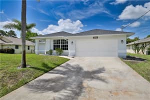 9232 Cypress Dr N, Fort Myers, FL 33967, Sold 04/29/22