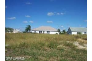 4016 10th Street, Lehigh Acres, FL 33971 - MLS#222021137