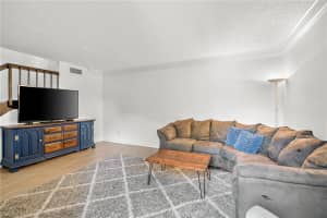 1436 Park Shore Cir #4, Fort Myers, FL 33901, Sold 06/13/22