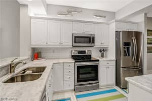 401 Bayfront Pl, Naples, FL 34102, Sold 05/05/22