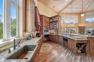 2451 Blind Pass Ct, Sanibel, FL 33957, Sold 04/08/22
