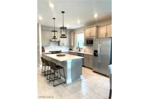 2227 Yellowfin Cir, Naples, FL 34114, Sold 04/13/22