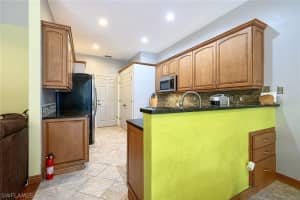 7440 Berkshire Pines Dr, Naples, FL 34104, Sold 04/15/22