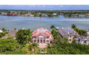 941 Galleon Dr, Naples, FL 34102, Sold 05/04/22