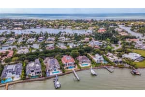 941 Galleon Dr, Naples, FL 34102, Sold 05/04/22