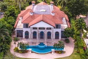 941 Galleon Dr, Naples, FL 34102, Sold 05/04/22