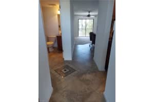 9271 Central Park Dr APT 205, Fort Myers, FL 33919, Sold 05/17/22
