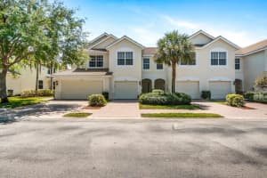 1216 Oxford Ln #16, Naples, FL 34105, Sold 05/11/22