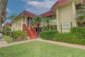 1376 Archer St APT 5, Lehigh Acres, FL 33936, Sold 05/20/22