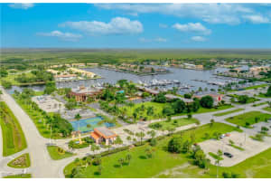 302 Newport Dr, Naples, FL 34114, Sold 06/15/22