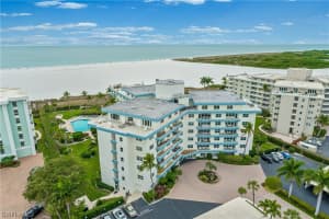 220 Seaview Ct, Marco Island, FL 34145, Sold 07/26/22