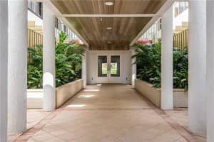 1700 Ocean Dr APT 101, Vero Beach, FL 32963, Sold 05/12/22