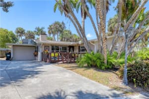 6002 Kenneth Rd, Fort Myers, FL 33919, Sold 05/02/22