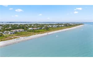 527 E Gulf Dr UNIT 107, Sanibel, FL 33957, Sold 09/01/22
