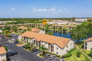 9270 Lake Park Dr APT 204, Fort Myers, FL 33919, Sold 04/26/22