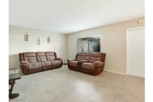 4621 Bayshore Dr, Naples, FL 34112, Sold 05/17/22