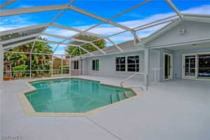 1095 Moon Lake Dr, Naples, FL 34104, Sold 05/27/22