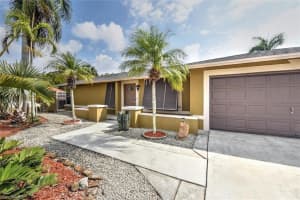 949 Adelphi Ct, Fort Myers, FL 33919, Sold 06/29/22