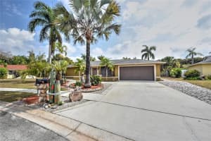 949 Adelphi Ct, Fort Myers, FL 33919, Sold 06/29/22