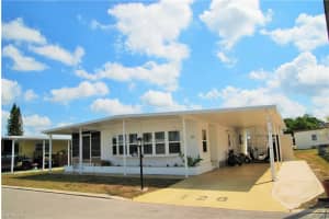 128 Nicklaus Blvd, North Fort Myers, FL 33903, Sold 07/11/22