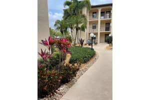8474 Charter Club Cir UNIT 30, Fort Myers, FL 33919, Sold 06/06/22