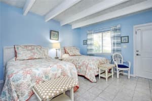 409 E Gulf Dr APT 10, Sanibel, FL 33957, Sold 07/01/22