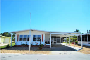 467 Nicklaus Blvd, North Fort Myers, FL 33903, Sold 05/17/22