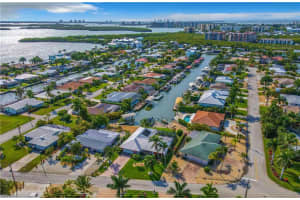 250 Albatross St, Fort Myers Beach, FL 33931, Sold 05/09/22