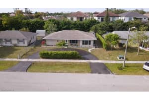 2631 Poinciana St, Naples, FL 34105, Sold 06/15/22