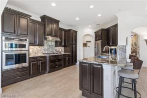 2727 Tiburon Blvd E, Naples, FL 34109, Sold 12/28/22