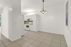 371 Robin Hood Cir, Naples, FL 34104, Sold 05/20/22