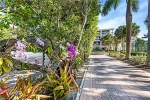 2777 W Gulf Dr UNIT 211, Sanibel, FL 33957, Sold 06/15/22