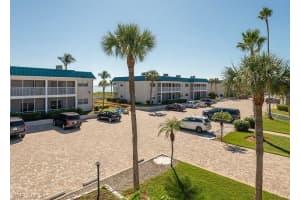 827 E Gulf Dr UNIT B8, Sanibel, FL 33957, Sold 08/22/22
